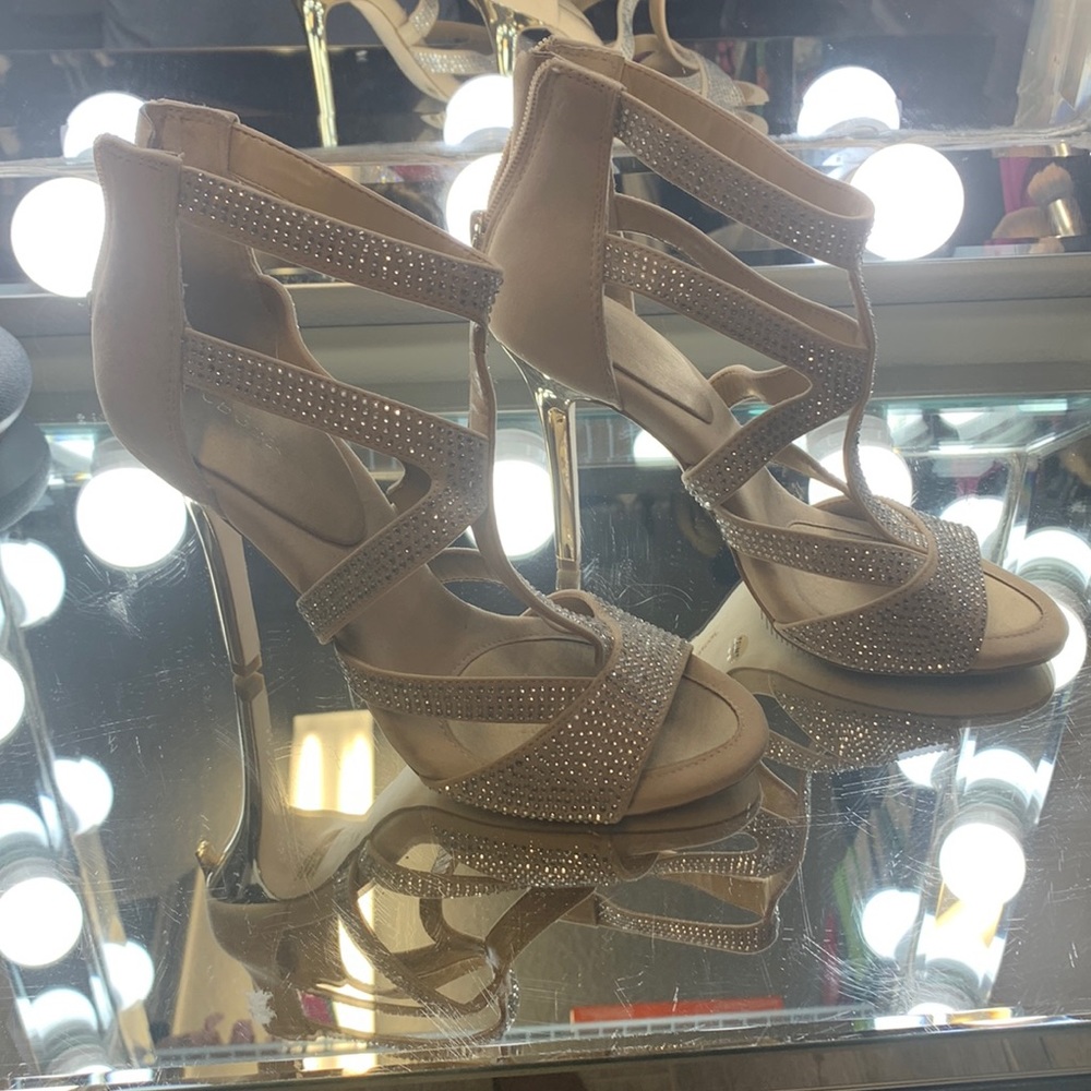 Bcbg rhinestone high heels with gold base